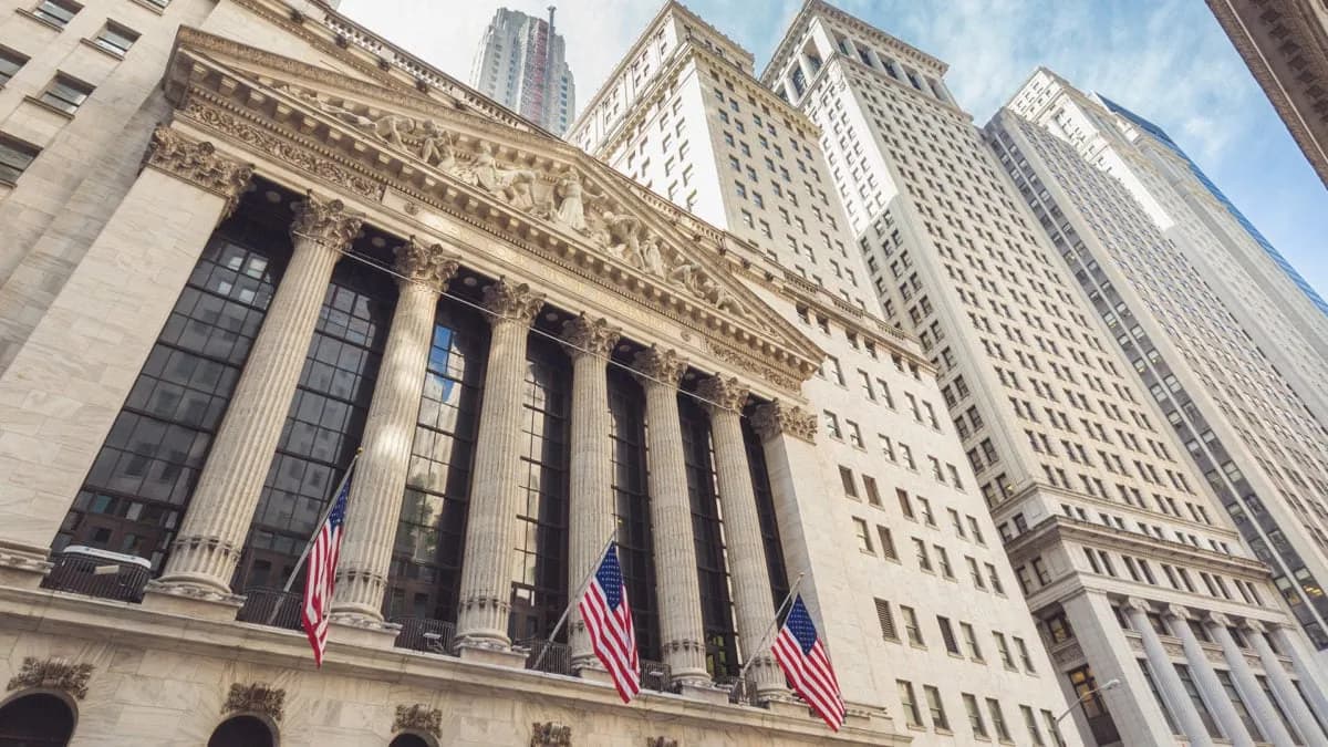 Hyperliquid Draws ICE Talks, Grayscale $115M Seed, and HYPE ETF Surge as SPACEX Perp Flash-Crashes 45%