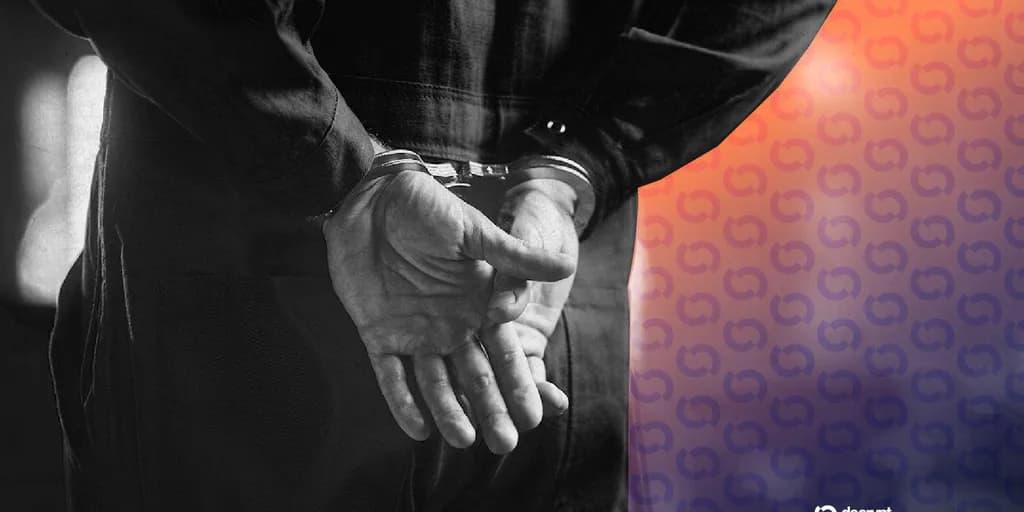 Alleged $165M Crypto Ponzi Mastermind Deported From Fiji to US