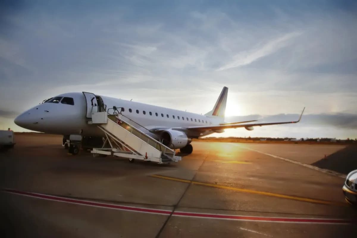 Solana Stablecoins Now Book Flights With 300 Airlines
